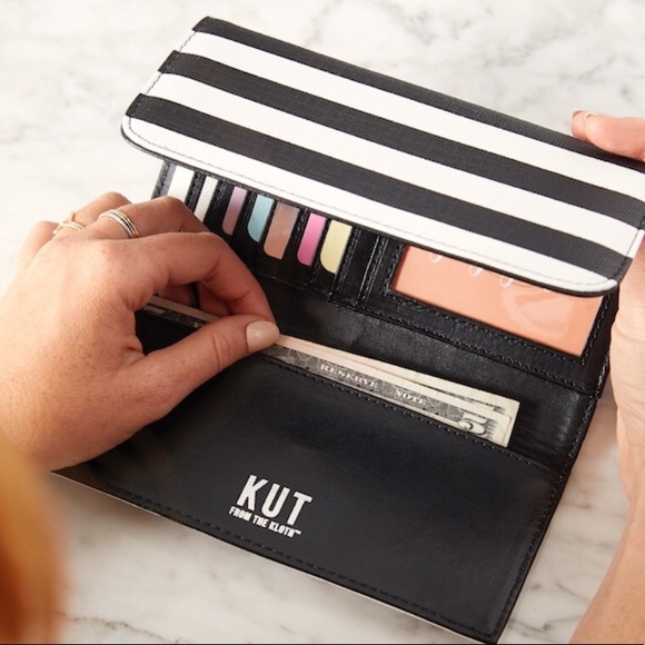NWOT Kut from the Kloth Vegan Wallet - Picture 1 of 3